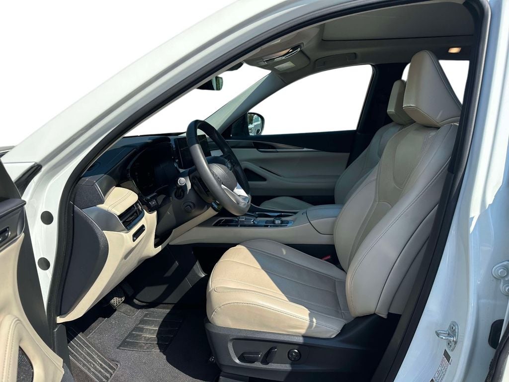 2024 INFINITI QX60 LUXE