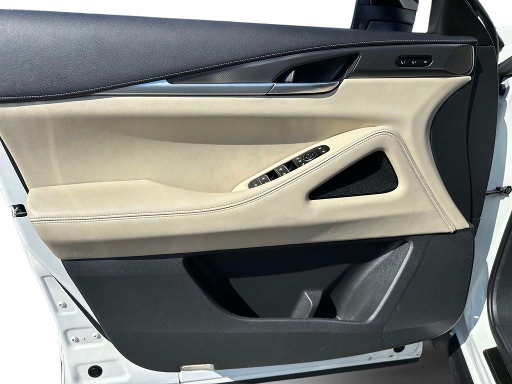 2024 INFINITI QX60 LUXE