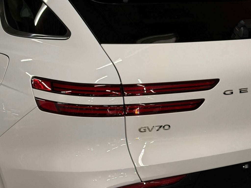 2026 Genesis GV70 2.5T Select