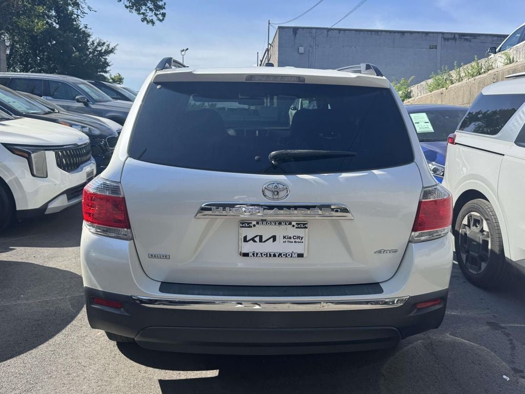 2012 Toyota Highlander SE