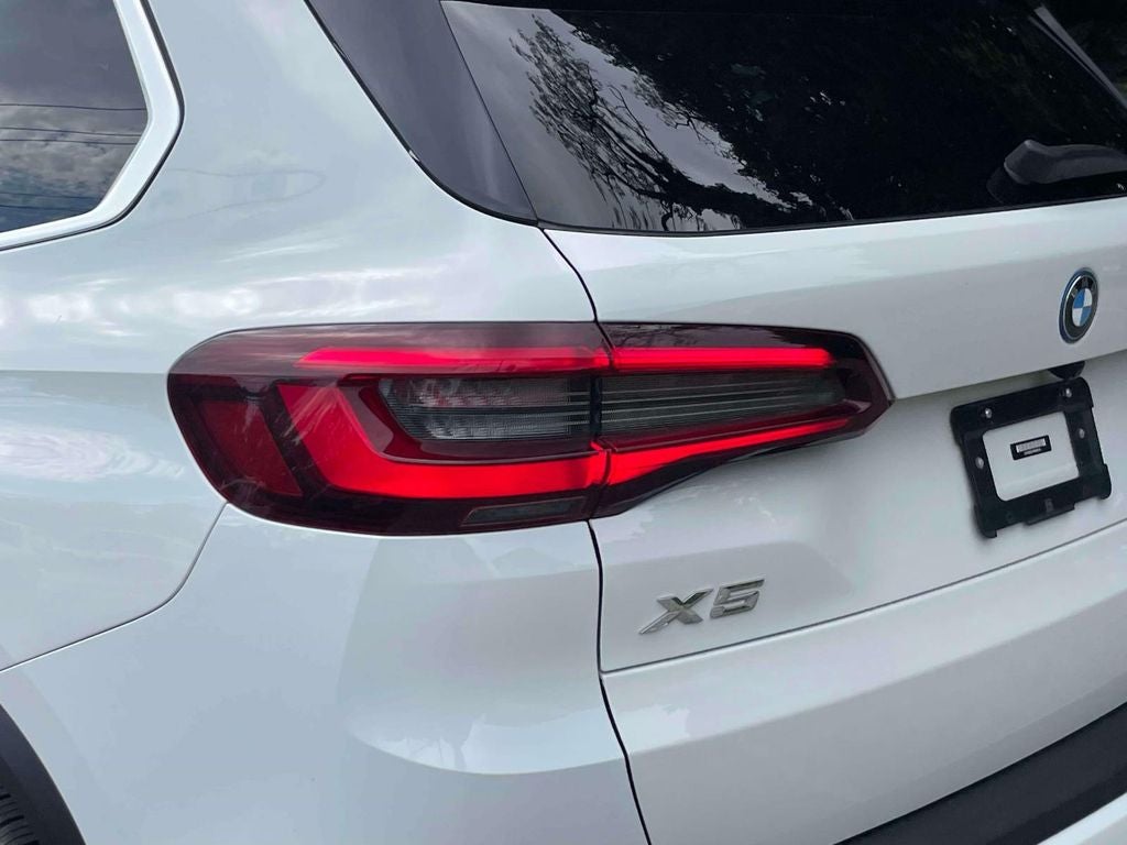 2023 BMW X5 xDrive45e