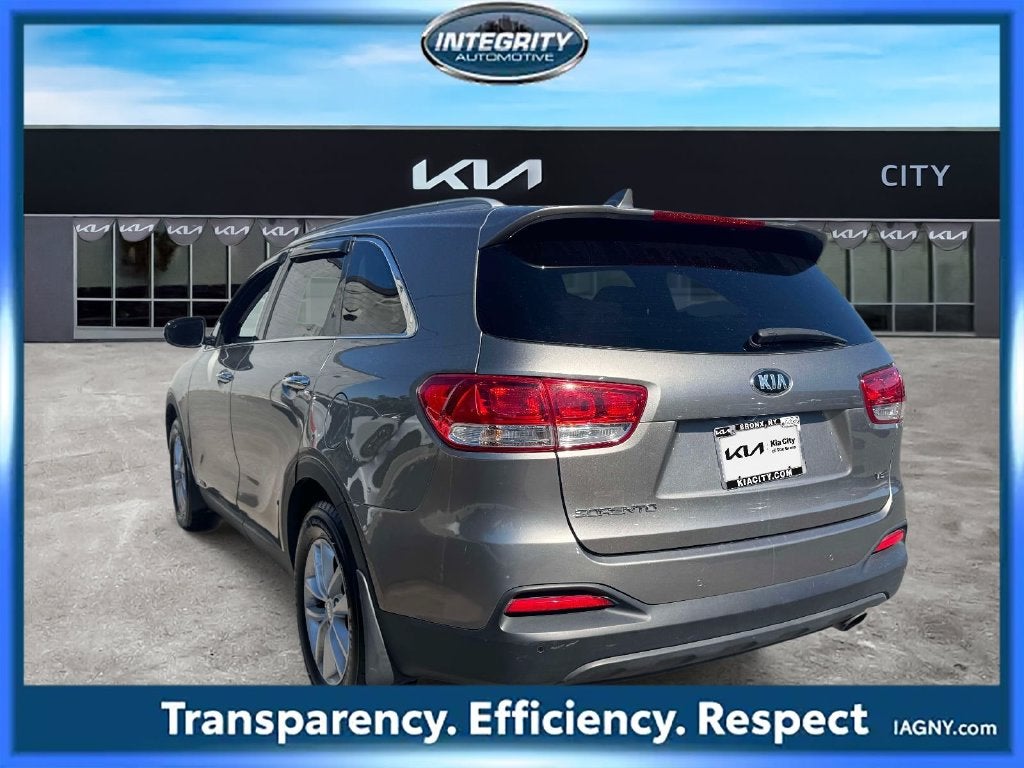 2017 Kia Sorento LX