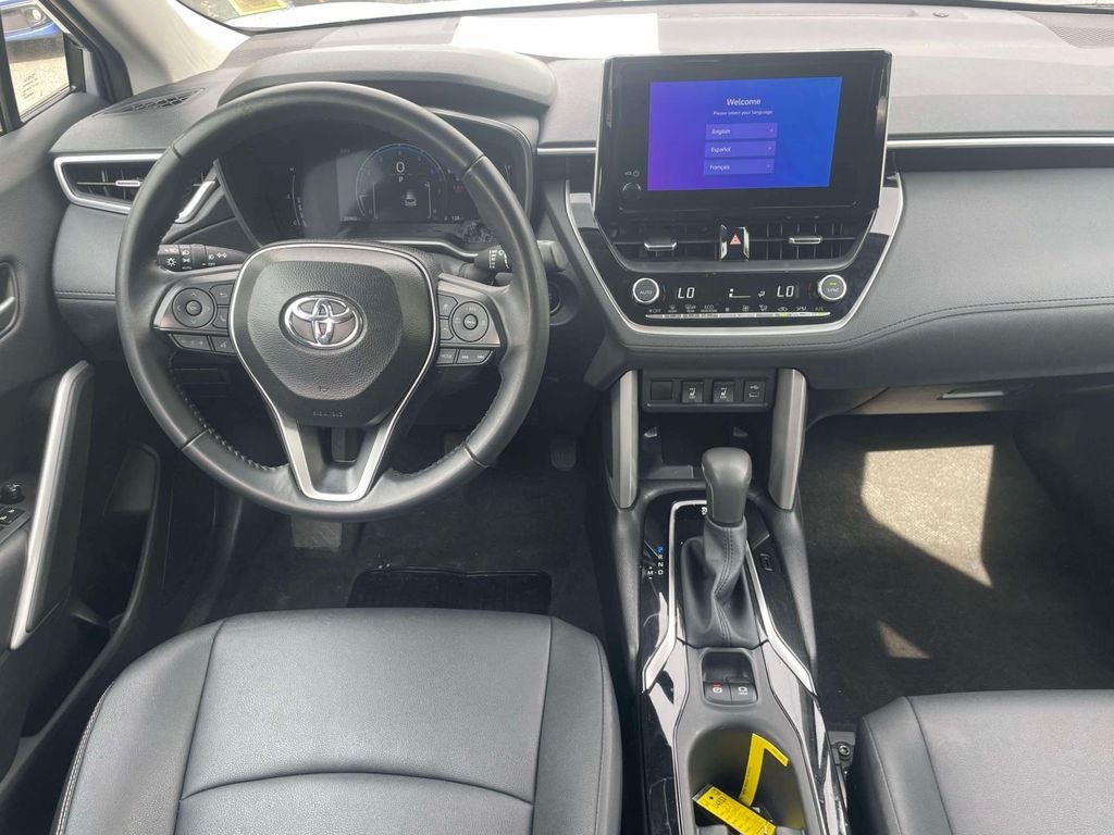 2025 Toyota Corolla Cross XLE