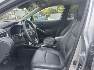 2025 Toyota Corolla Cross XLE
