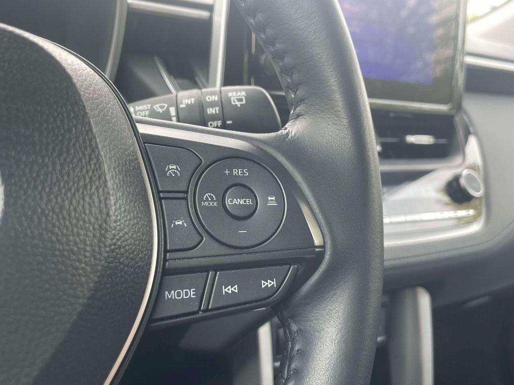 2025 Toyota Corolla Cross XLE