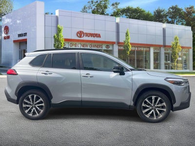2025 Toyota Corolla Cross XLE