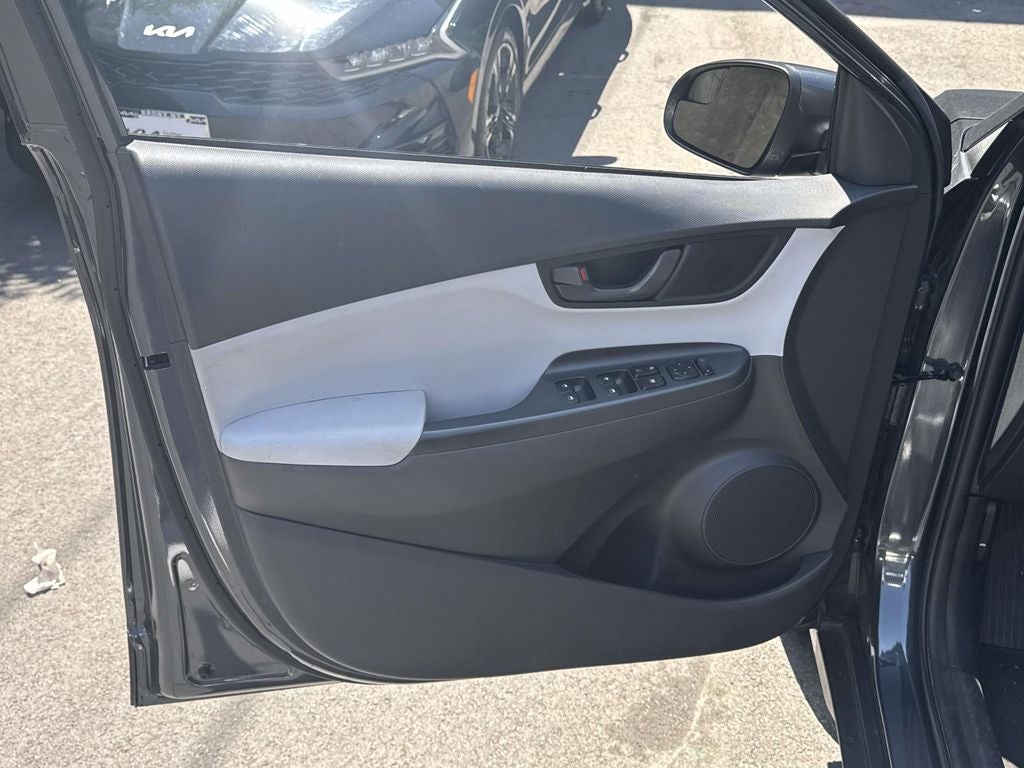 2022 Hyundai Kona SE