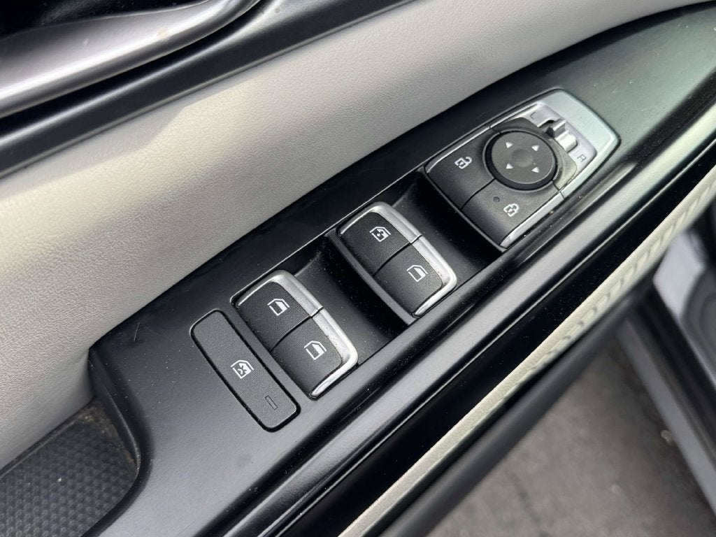 2022 Kia Carnival LX