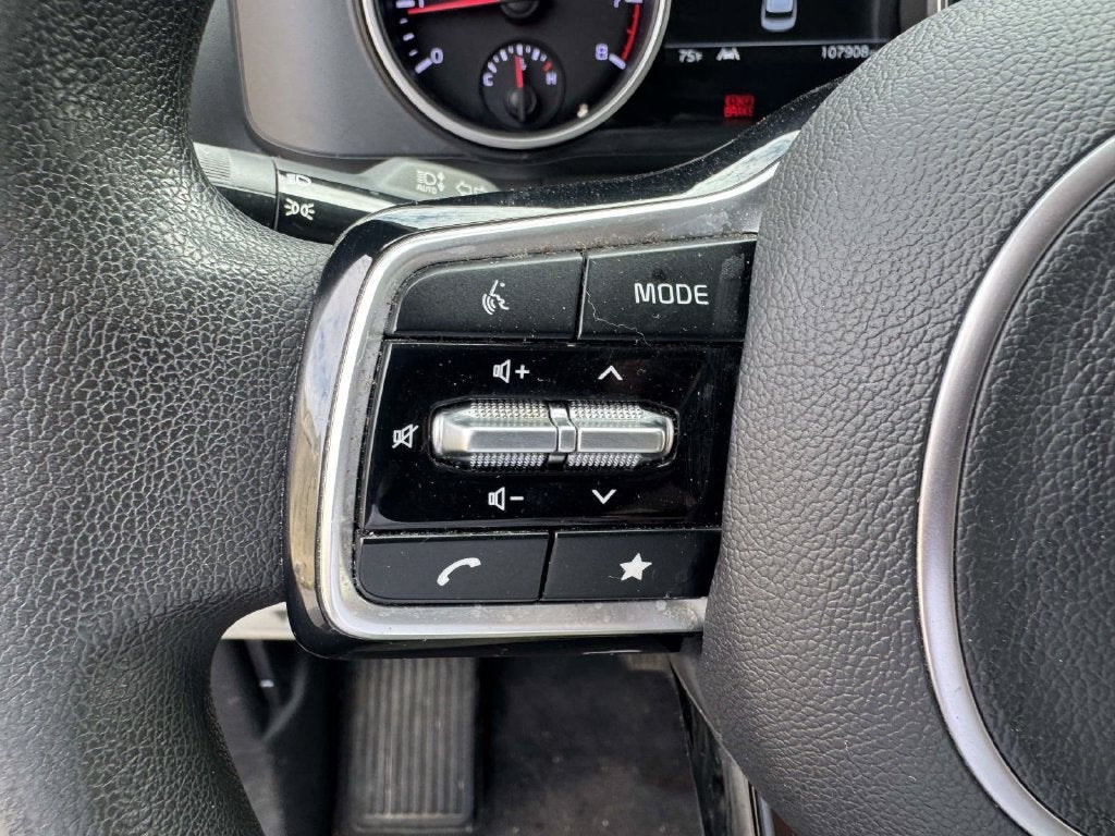 2022 Kia Carnival LX