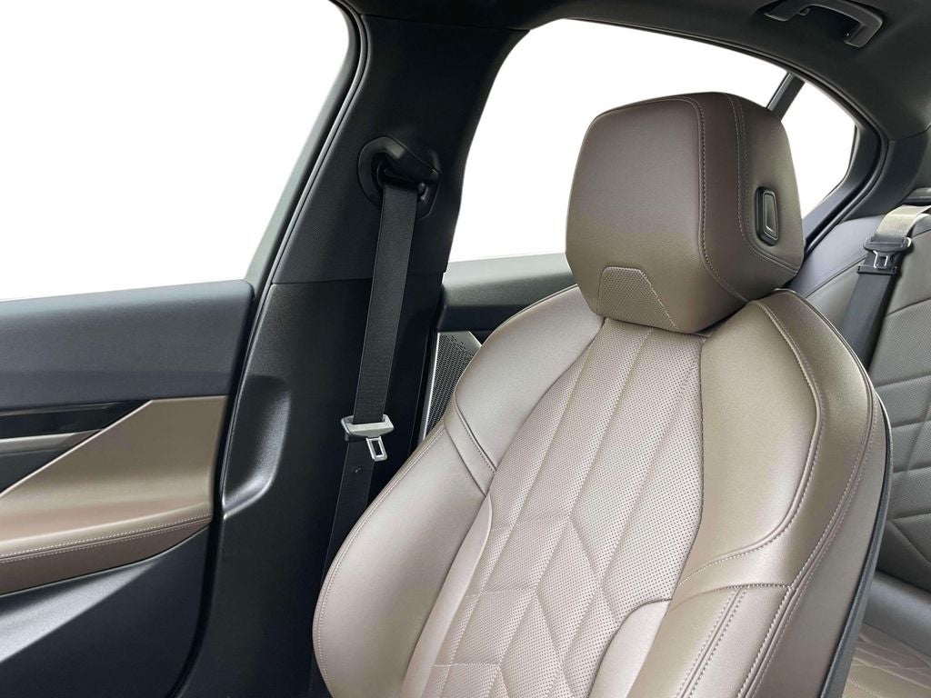 2025 BMW 5 Series 530i xDrive