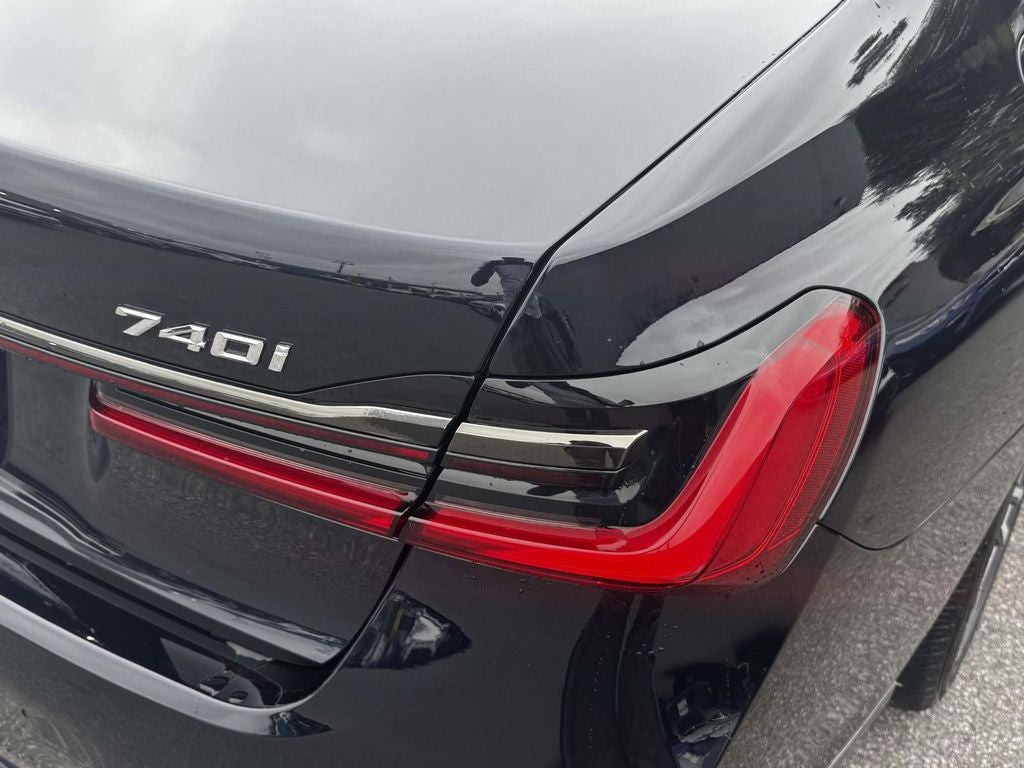 2022 BMW 7 Series 740i xDrive