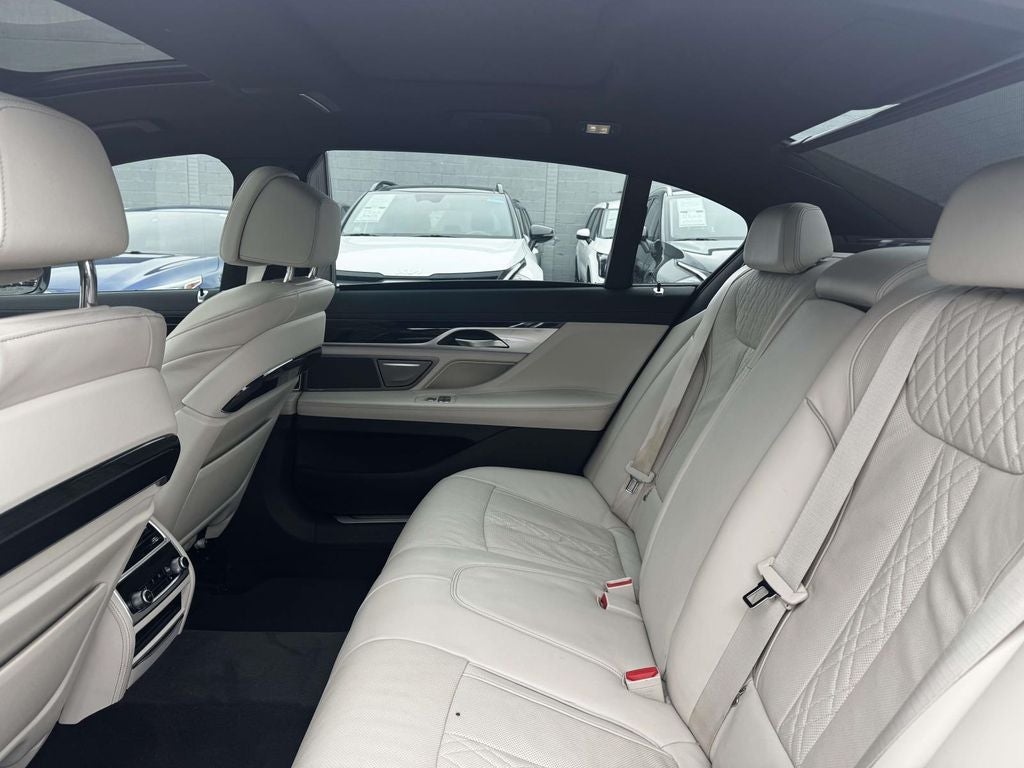 2022 BMW 7 Series 740i xDrive