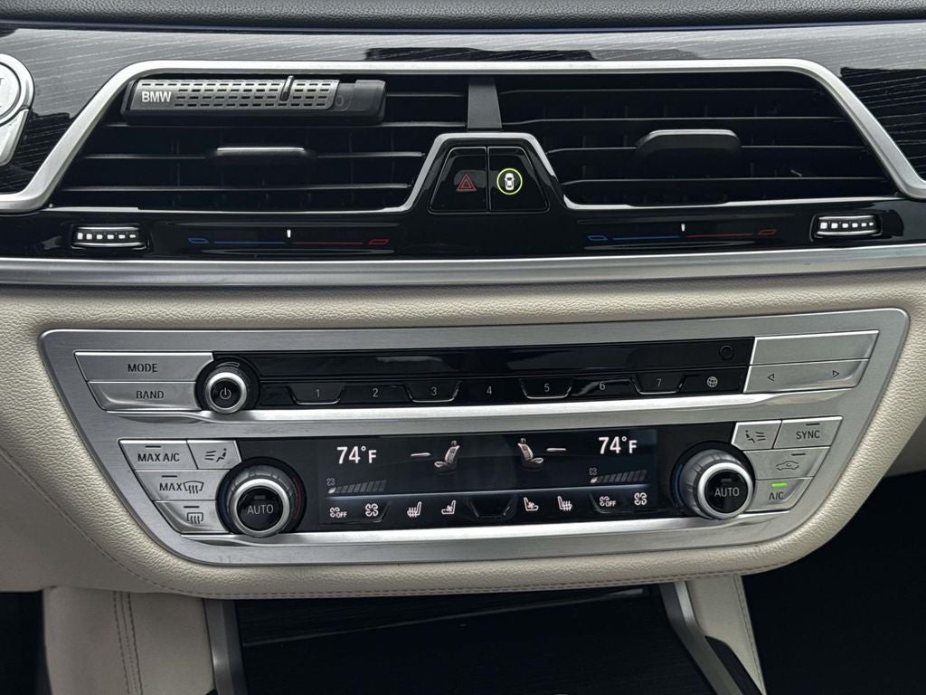 2022 BMW 7 Series 740i xDrive