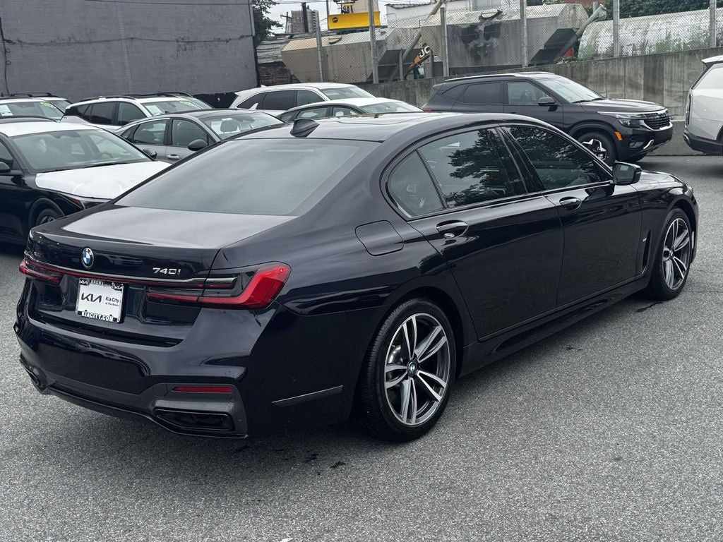 2022 BMW 7 Series 740i xDrive