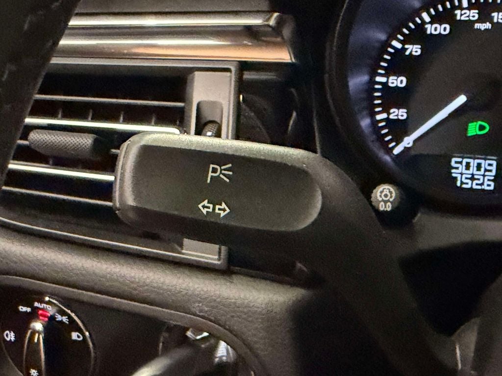 2025 Porsche Macan S