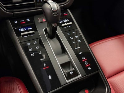 2025 Porsche Macan S