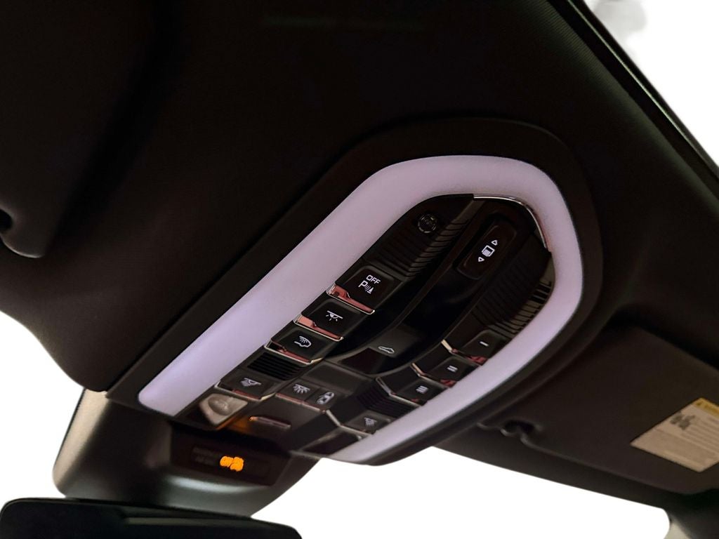 2025 Porsche Macan S