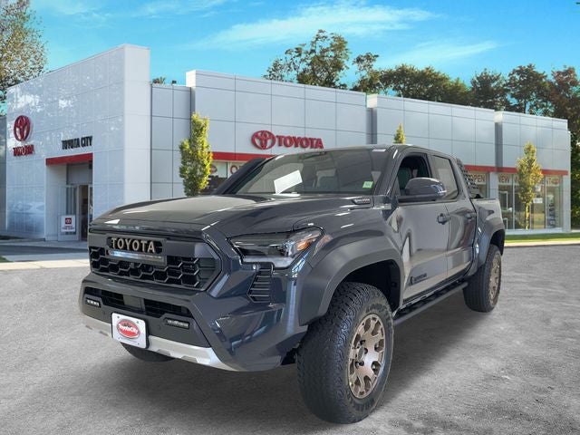 2026 Toyota Tacoma i-FORCE MAX Tacoma Trailhunter