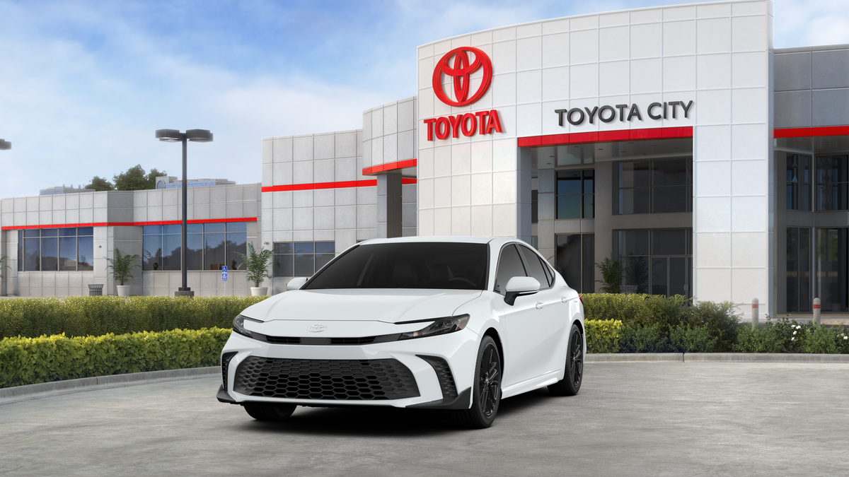 2026 Toyota Camry SE AWD