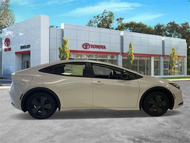 2026 Toyota Prius Plug-in Hybrid SE