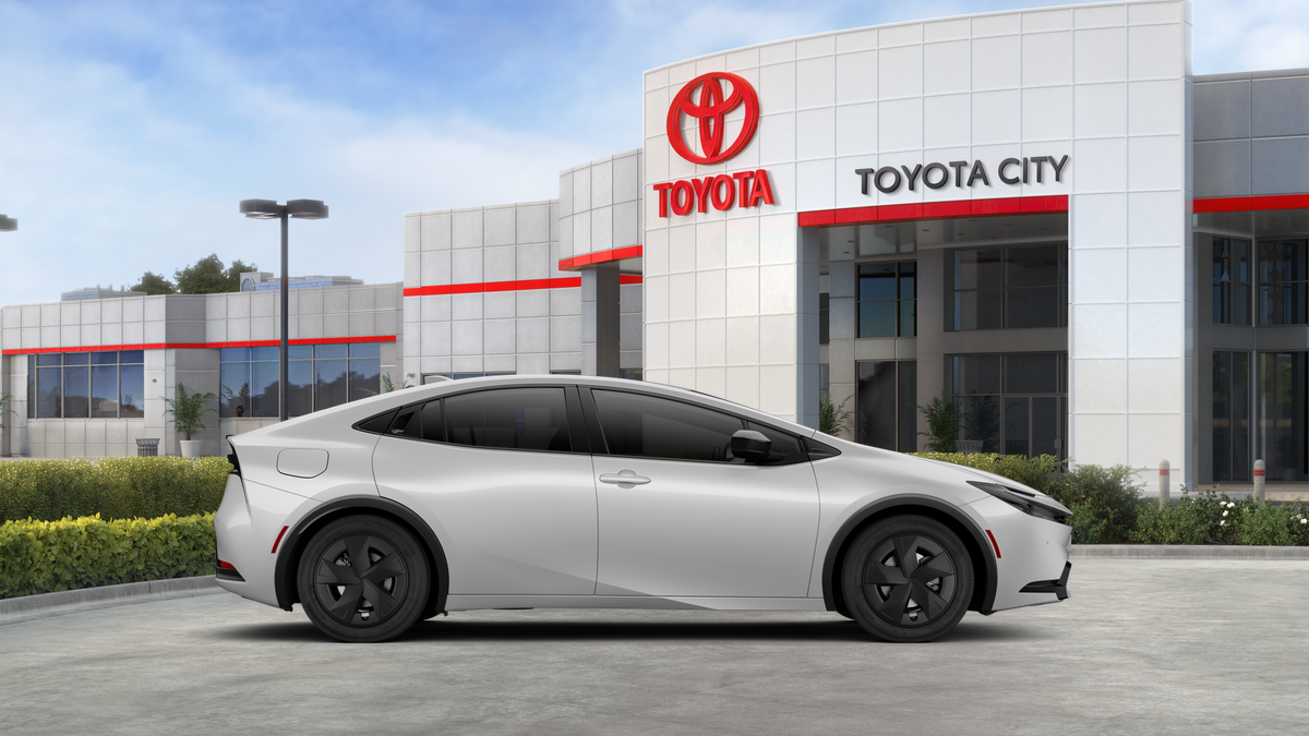 2026 Toyota Prius Plug-in Hybrid SE