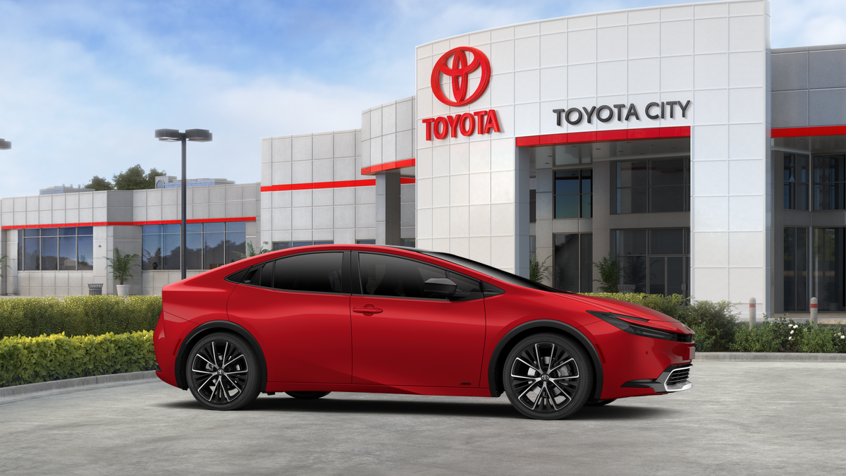 2027 Toyota Prius Limited AWD
