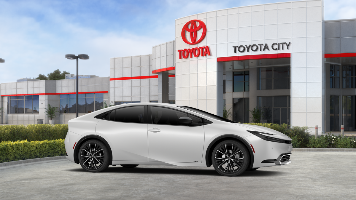 2027 Toyota Prius XLE AWD
