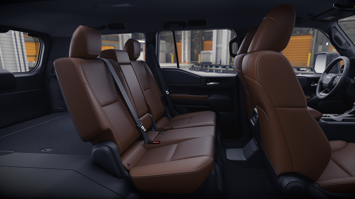 2027 Toyota Land Cruiser 4WD (Natl)