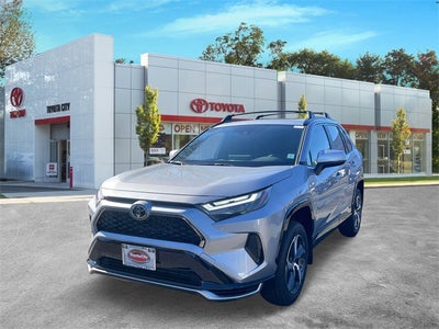 2025 Toyota RAV4 Plug-in Hybrid SE